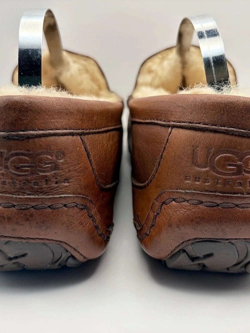 UGG Ascot Leather Moccasins in Brown US 8 - Picture 3 of 5